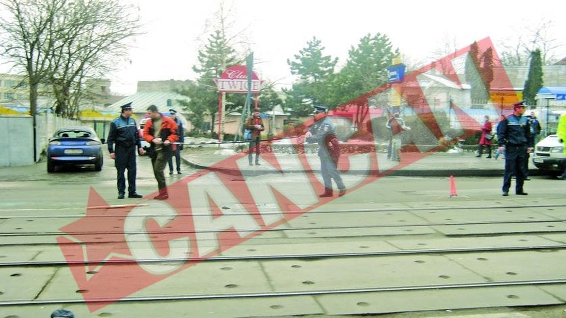 Interlopii ii demit pe capii Politiei Craiova