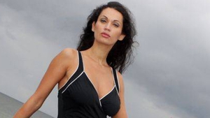 Nicoleta Luciu a ajuns pe mana medicilor! Vedeta are coastele fisurate si o mana in ghips: "Am cazut de pe..." Ce a patit bruneta