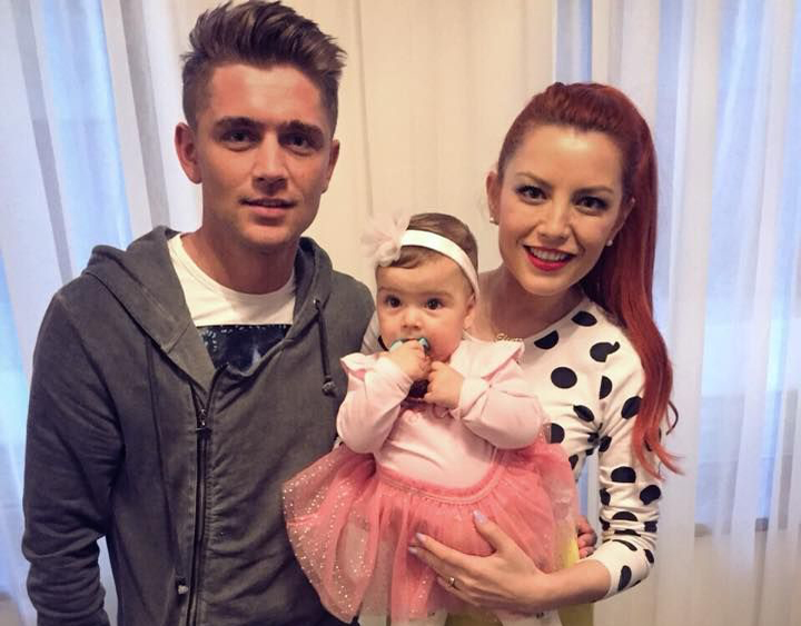 A divorțat în secret! Drama din familia cântăreței Elena Gheorghe