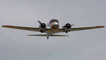 Ce mesaj ilar a scris un pilot pe cerul Angliei. Imaginea a devenit virală, iar șeful l-a lăudat!