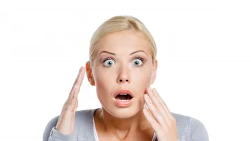 Imaginile care au devenit virale! S-a filmat dansând, însă ce a observat în spatele ei a îngrozit-o