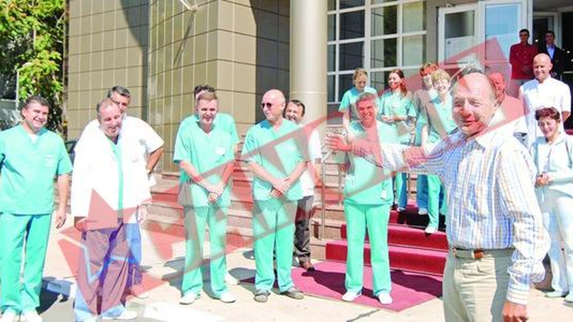 Cum poate fi tinut in teren jucatorul Basescu