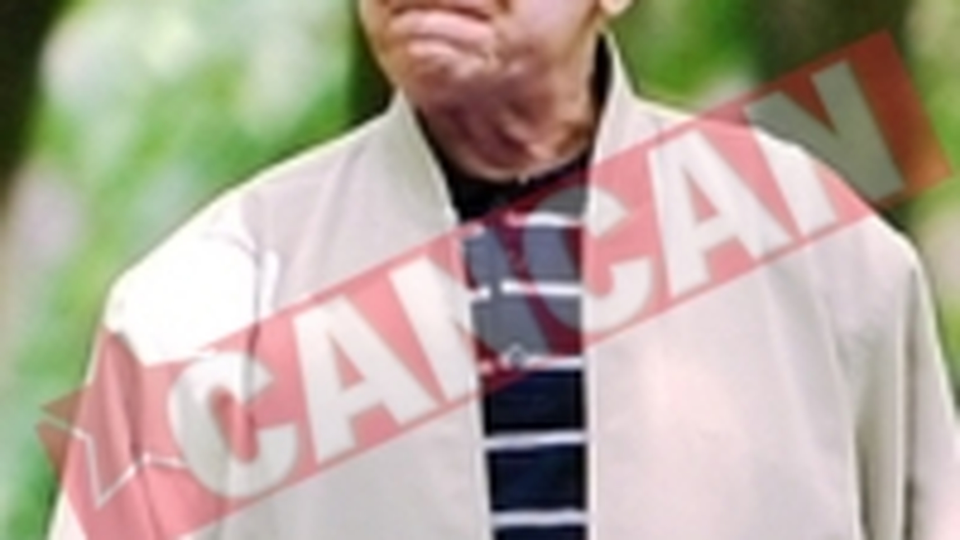 Iliescu e consemnat in toaleta