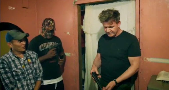 Celebrul GORDON RAMSAY a dezvăluit în direct ce ingrediente conţine cocaina. A „gătit” periculosul drog chiar în faţa telespectatorilor şi a început să plângă