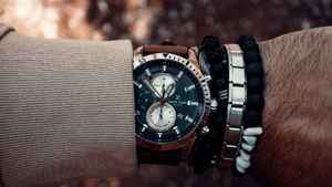 (P) Accesorii care definesc stilul: cum să alegi piesele potrivite pentru un look masculin