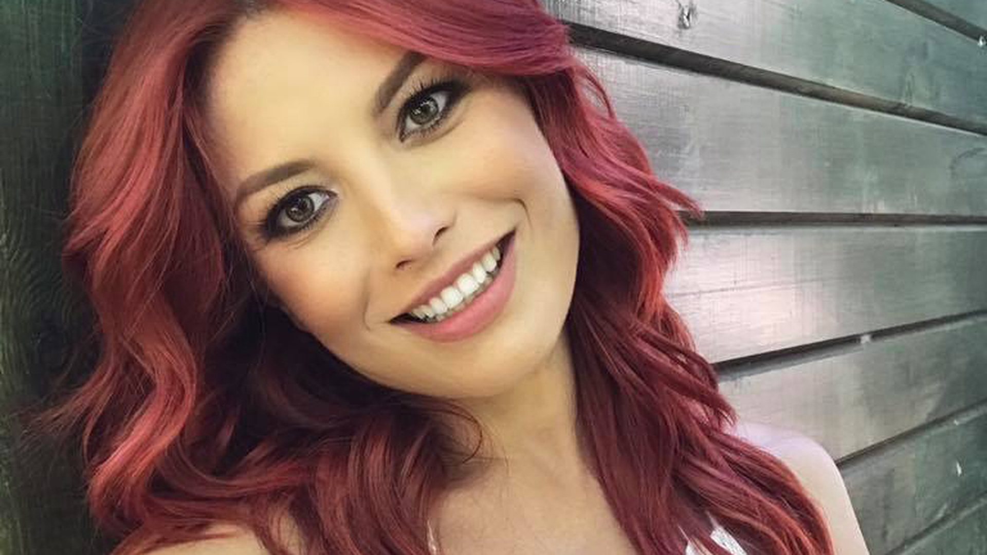 ELENA GHEORGHE s-a îngrăşat doar patru kilograme pe perioada sarcinii. Celebra graviduţă şi-a dezvăluit „secretul“