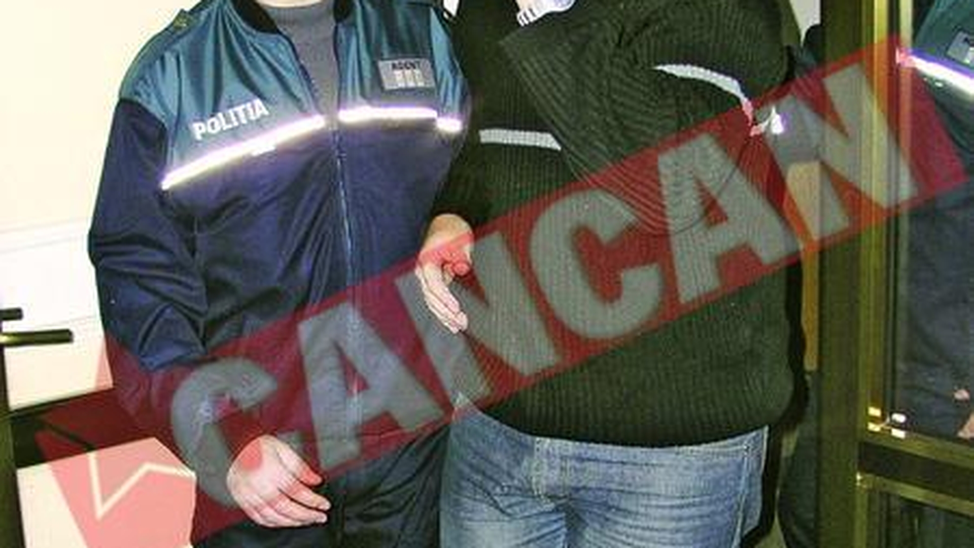 Vrea casa celor pe care i-a ucis fiul ei