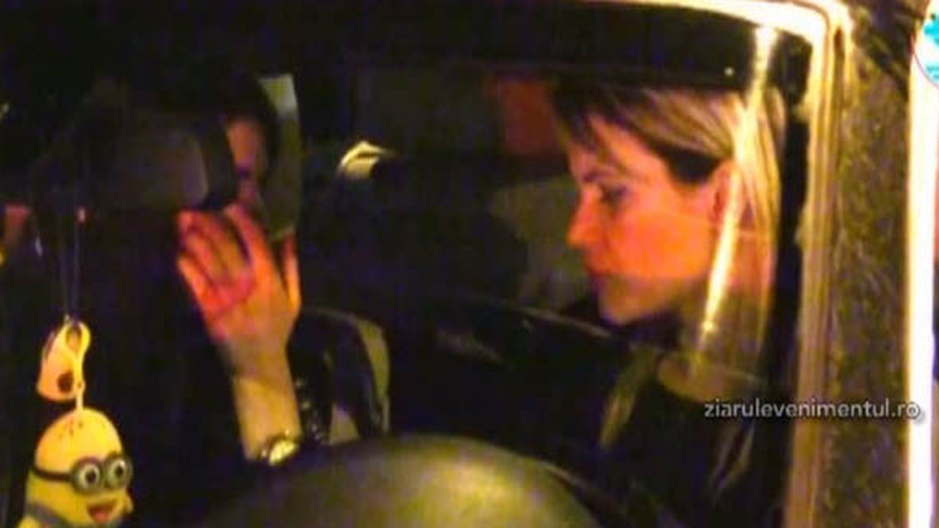 Creatoare de modă din Iaşi, prinsă băută la volan. Femeia a făcut circ când a fost oprită de poliţişti