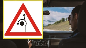 Ce semnifică, de fapt, acest semn rutier? Mulţi şoferi se pierd când ajung în faţa lui