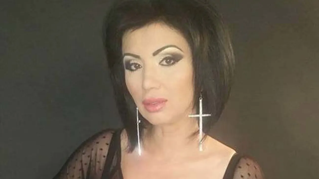 Reacţia neaşteptată a ADRIANEI BAHMUŢEANU, atunci când mama ei i-a urat La mulţi ani: Ai grijă că... 