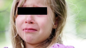 O fetiţă de doar 10 ani a şocat pe toată lumea. Acuza dureri mari de stomac, dar când a ajuns la spital s-a descoperit că...