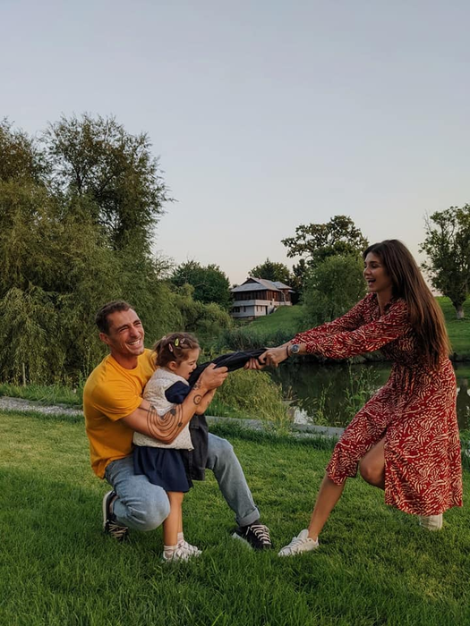 Alice Cavaleru, însărcinată cu al doilea copil? Soția lui Vladimir Drăghia s-ar fi dat singură de gol: “Aici e loc pentru doi copii”