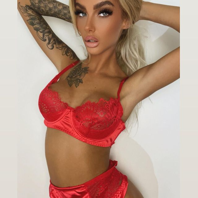 Cei peste 24.000 de urmăritori se pot declara extrem de mulțumiți de conținutul pe care Ellie îl încarcă pe Instagram