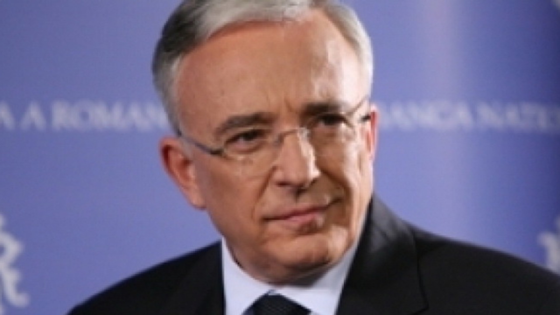 Mugur Isărescu a dezvăluit ce salariu are. Guvernatorul BNR încasează lunar…