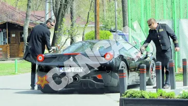 Cel mai bogat dinamovist, un boier in oras! Contele Tucudean, inconjurat de majordomi in Herastrau