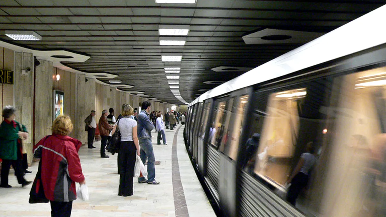 Metroul va circula după un program prelungit cu două ore, luni, în contextul desfășurării partidei de fotbal Franţa - Elveţia