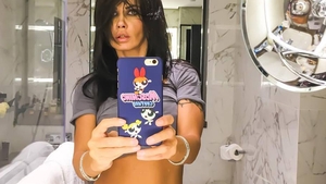 Oana Zăvoranu s-a făcut femeie de ”casă”! Vedeta a renunţat la ţinutele provocatoare şi anunţă o mega schimbare de look