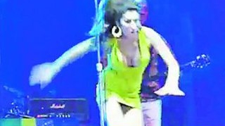 A cazut in plin concert