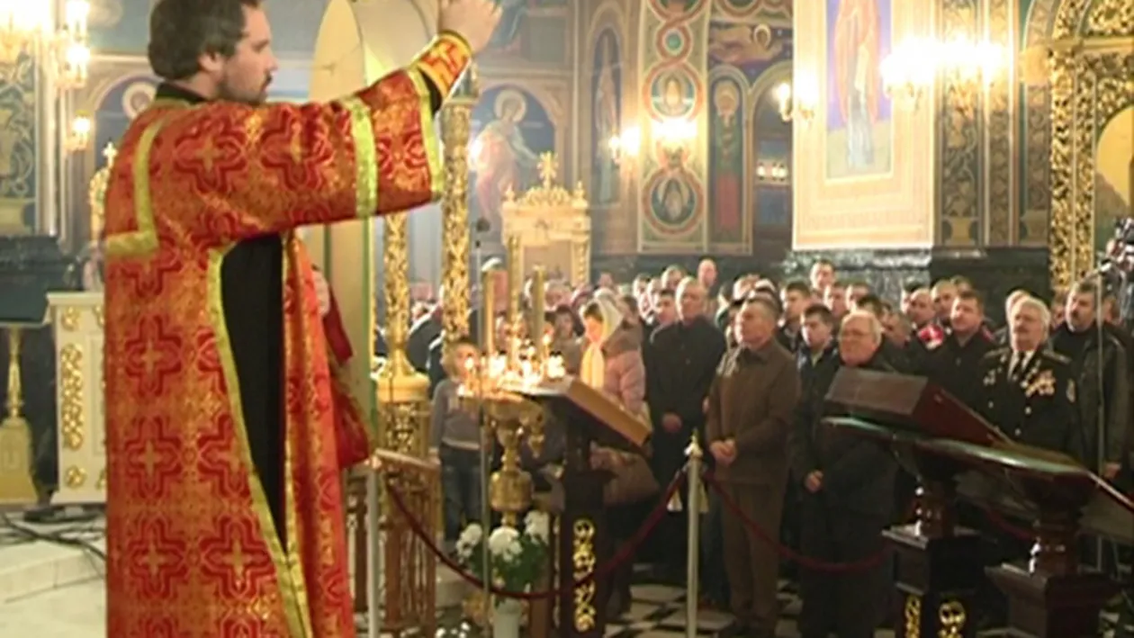 CALENDAR CRESTIN ORTODOX 2016. Ce sfinţi sărbătorim duminică