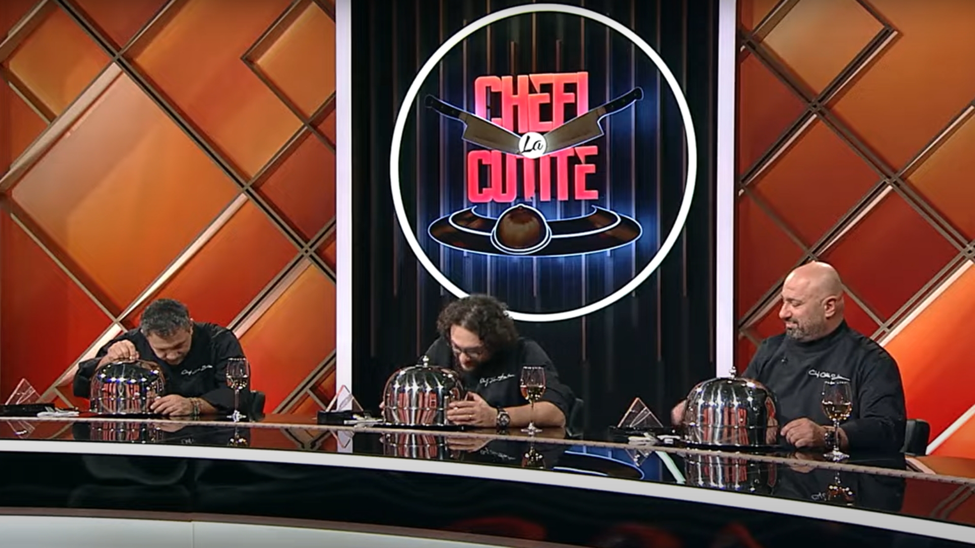 Au ajuns la „cuțite”! Motivul pentru care Cătălin Scărlătescu și Florin Dumitrescu s-au certat la „Chefi la Cuțite”: „Adică mă iei la mișto?”