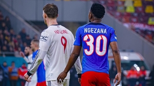 Soția lui Ngezana, sacrificiu pentru cariera fundașului de la FCSB. Povestea lui Mbali Malindi- floarea zulu