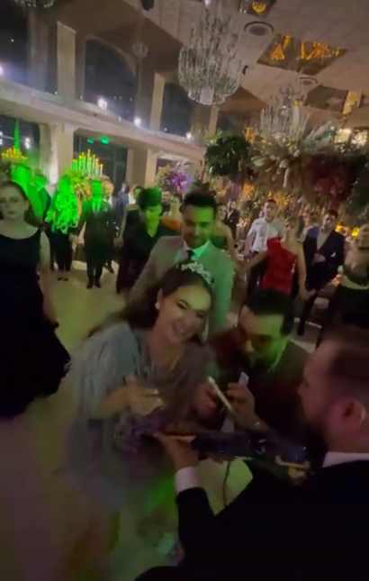 Tzancă Uraganu a cântat la petrecerea de botez a lui Iair, fiul Vlăduței Lupău și al lui Adi Rus. Sursă: Tik Tok