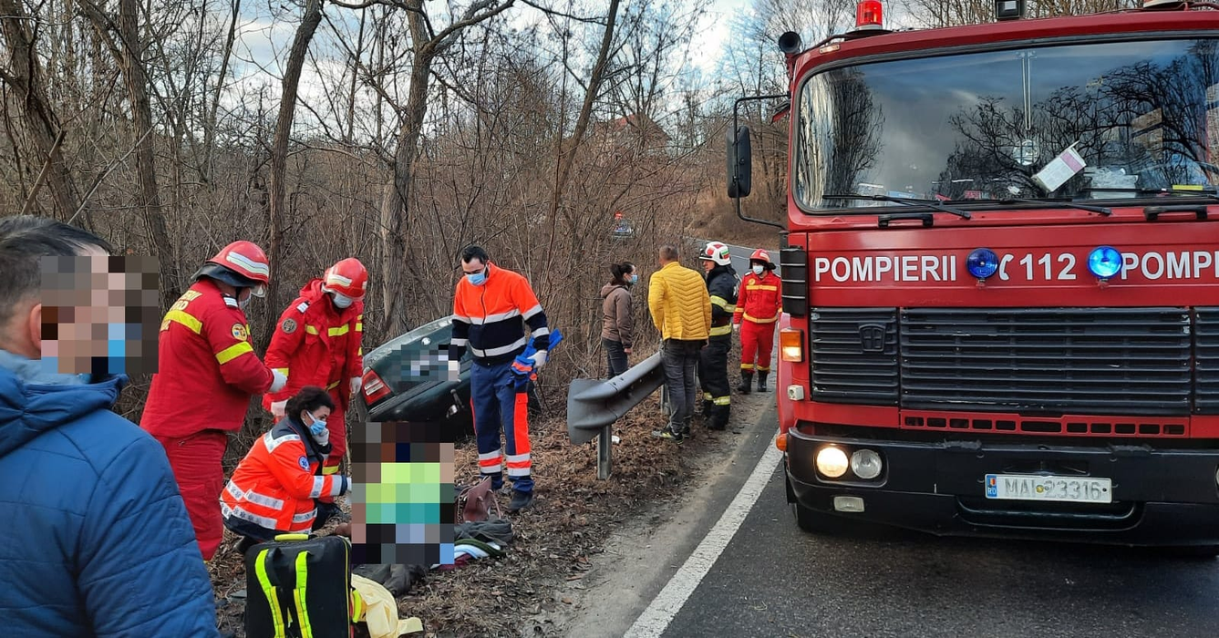 Accidente grave în Dâmbovița. O femeie a rămas încarcerată