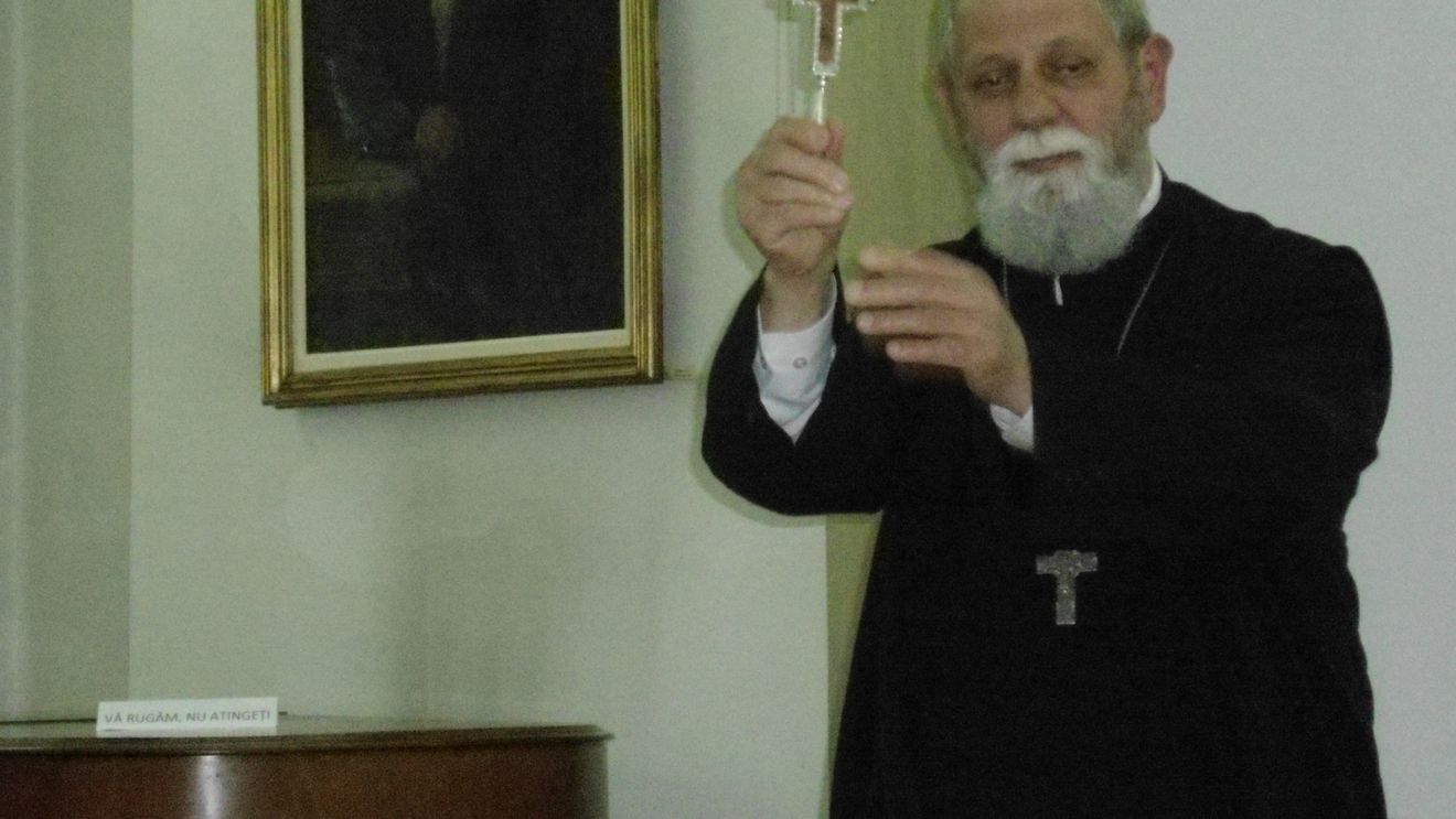 Cum se apără preotul care a bruscat un bebeluş la slujba de botez! Declaraţia lui a şocat pe toată lumea:”Eram supărat...“