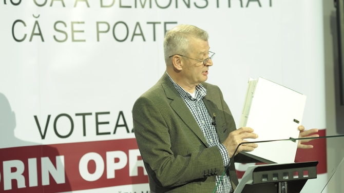 Oprescu si-a prezentat planul de dezvoltare a Capitalei: "Bucurestiul are o platforma-program ce ii poate ghida dezvoltarea nu pentru un mandat, ci pentru doua decenii!"