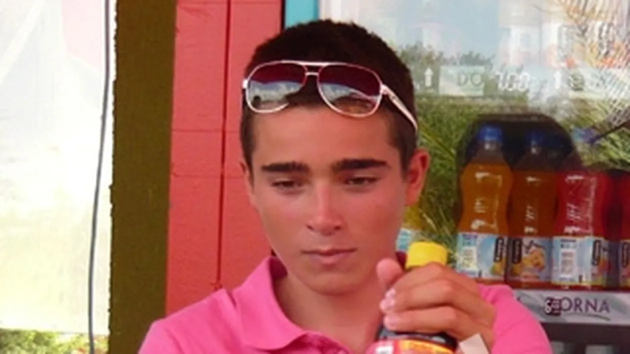 Radu Mazare Jr. face sacrificii pentru a studia la Londra si China. Trebuie sa munceasca 36 de saptamani in timpul vacantelor