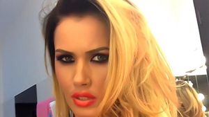Oana Zăvoranu, criticată de fani pe Facebook. Vezi imaginea prin care şi-a atras cuvinte grele din partea admiratorilor