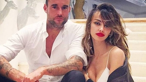 A suferit din dragoste şi a ajuns de nerecunoscut! Cum arată MĂDĂLINA GHENEA, după nici o lună de la despărţirea de PHILIPP PLEIN