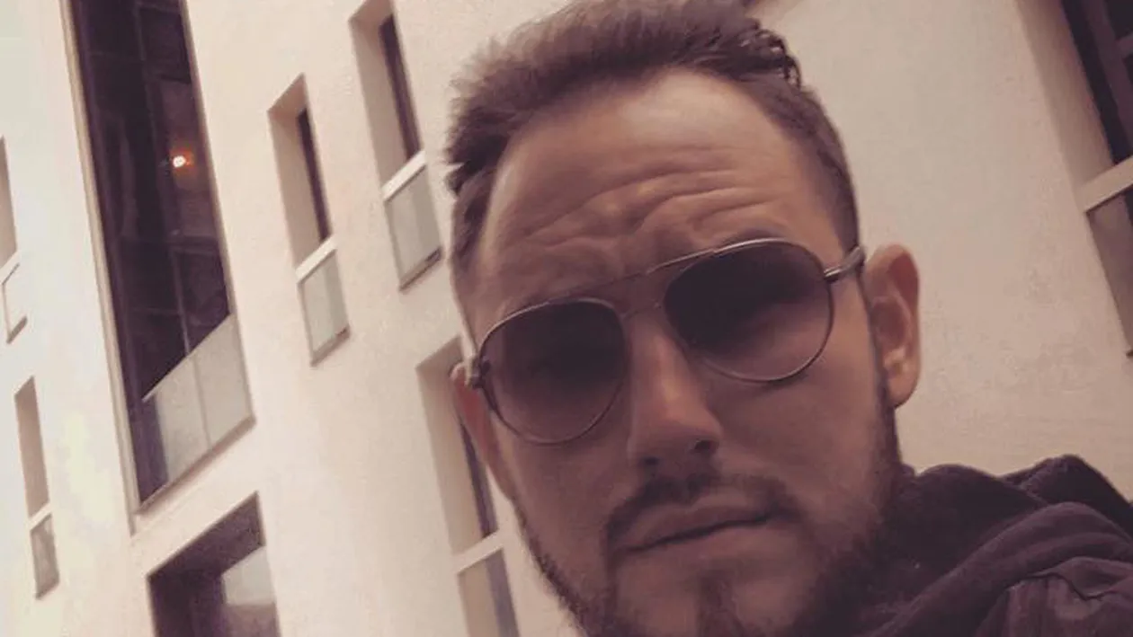 ANDREI VERSACE  nu a renunţat la „barosăneală“. „Regele fiţelor“ le-a arătat tuturor penthouse-ul său de 600 de mii de euro de pe Dorobanţi