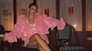 Alexia Eram, alături de celebrul actor din Emily in Paris. Fanii au rămas muți de uimire când i-au văzut în Paris!
