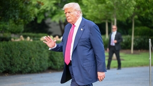 Probleme mari pentru Donald Trump! Se pune presiune pe el să desecretizeze lista lui Jeffrey Epstein