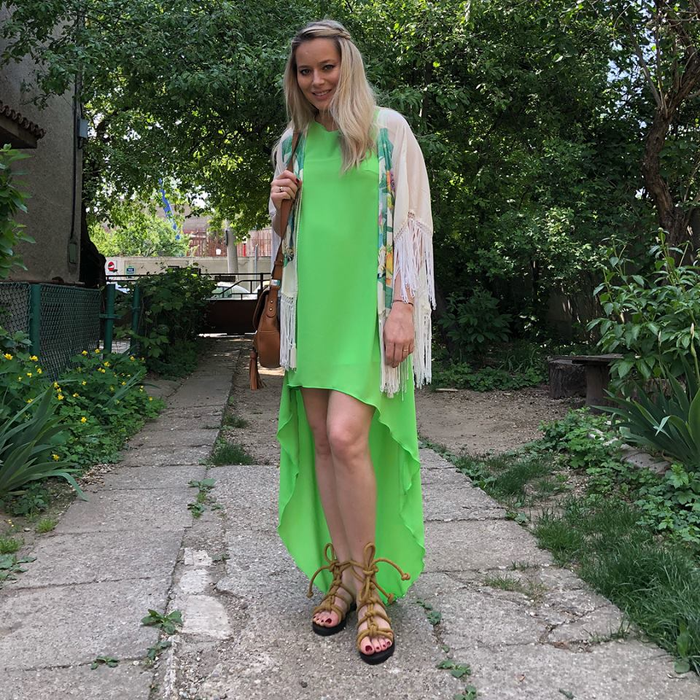 Laura Cosoi este o graviduță foarte activă