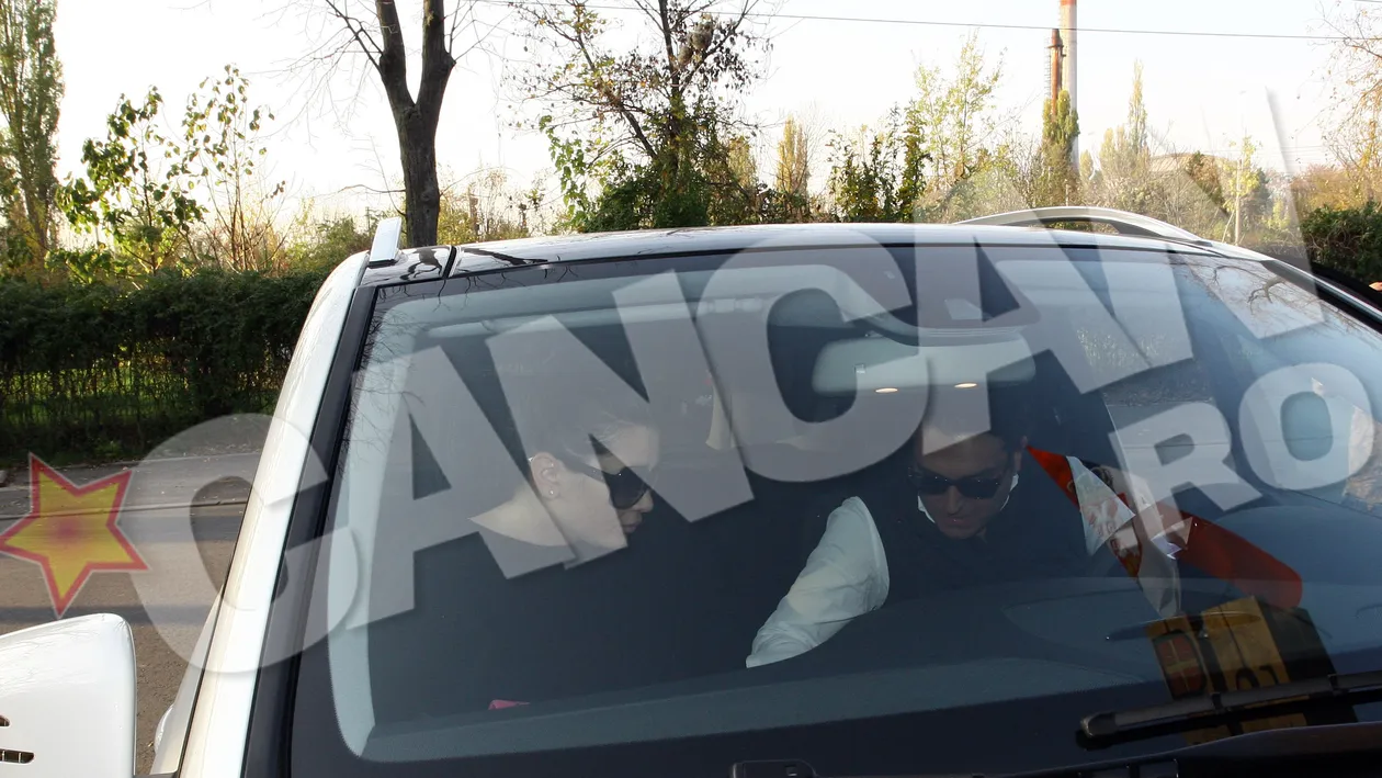 A reusit sa revina la silueta dinaintea sarcinii? Vezi primele imagini cu mamica EBa, la doua luni de la nastere!