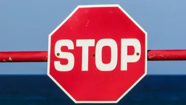 Alertă! Nu mai au voie să părăsească ţara! Au închis graniţele!