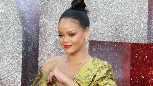 Rihanna și fiica ei, apariție inedită în ținute asortate. Cum a sărbătorit micuța Rocki prima sa aniversare