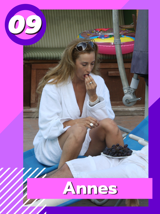 TOP 20 dive care mănâncă pe plajă în poziții…Anda Adam, Andreea Esca, Dana Săvuică sau Daniela Crudu…cine câștigă?