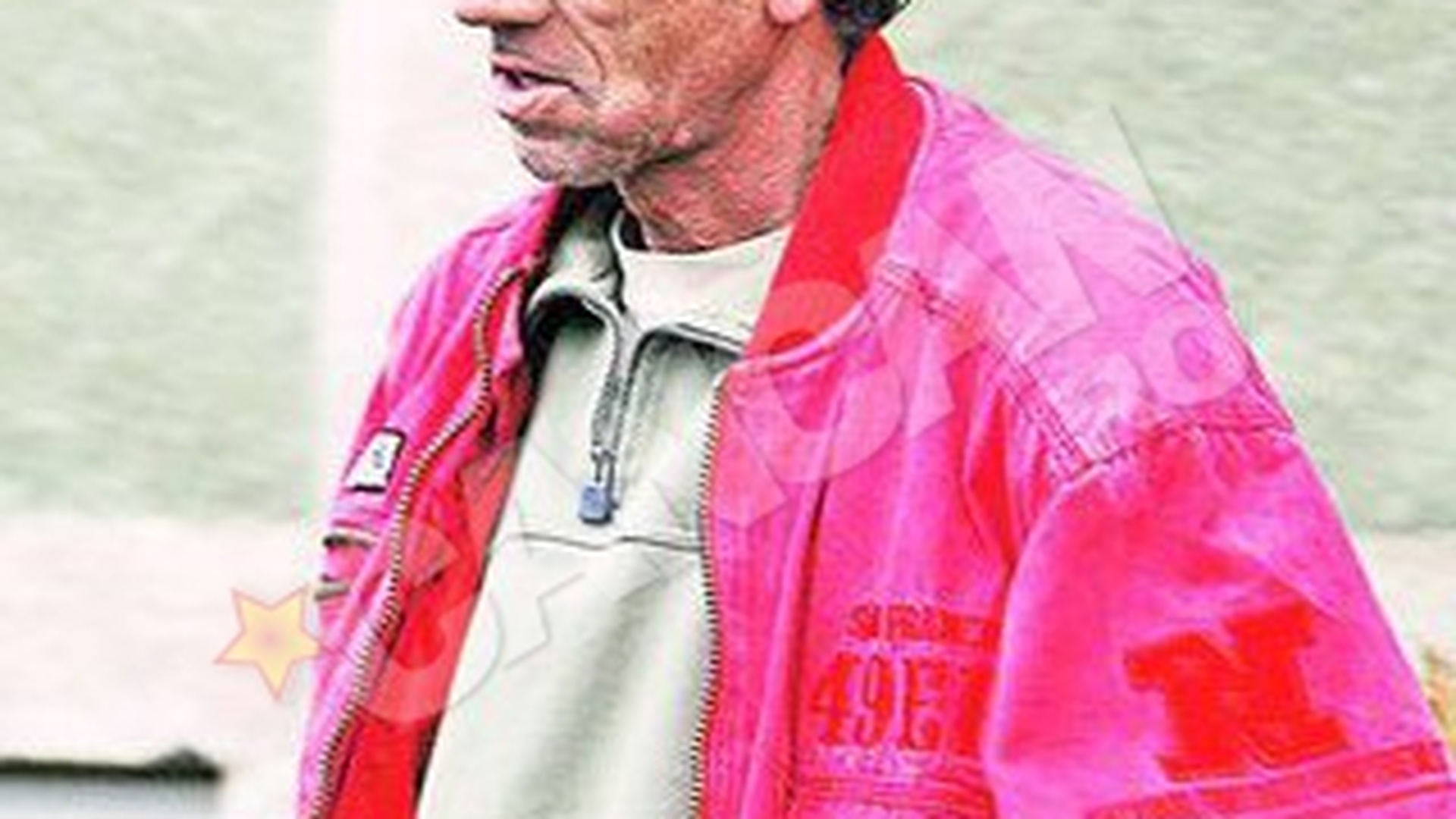 Gorjeanul Catalin Pasare a ajutat un elvetian sa primeasca peste 30.000? de euro! A bagat autorulota la apa, ca sa ia banii pe asigurare