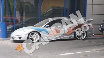 Vrea sa vanda masina de curse care a aparut in filmul The Fast and Furious: Tokyo Drift