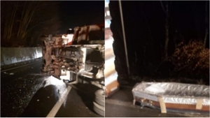 Coșciuge împrăștiate pe DN13, după ce un camion s-a răsturnat
