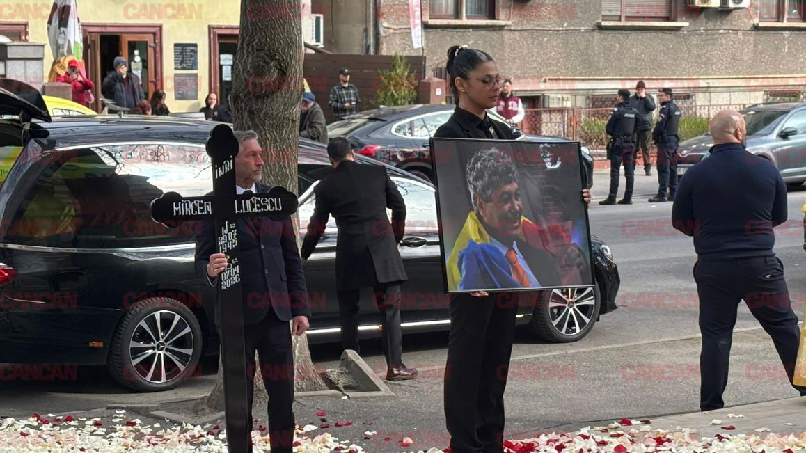 Mircea Lucescu, pe ultimul drum. Imagini copleșitoare de la ceremonia în care lumea fotbalului își ia adio de la un titan
