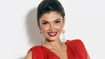 Toata lumea a ramas cu gura cascata cand a vazut-o ASA! Alina Puscas si-a schimbat radical imaginea. E blonda, are bucle si...
