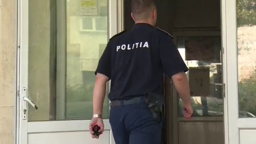 Doi tineri din Giurgiu care vindeau droguri, inclusiv pe litoral, reținuți