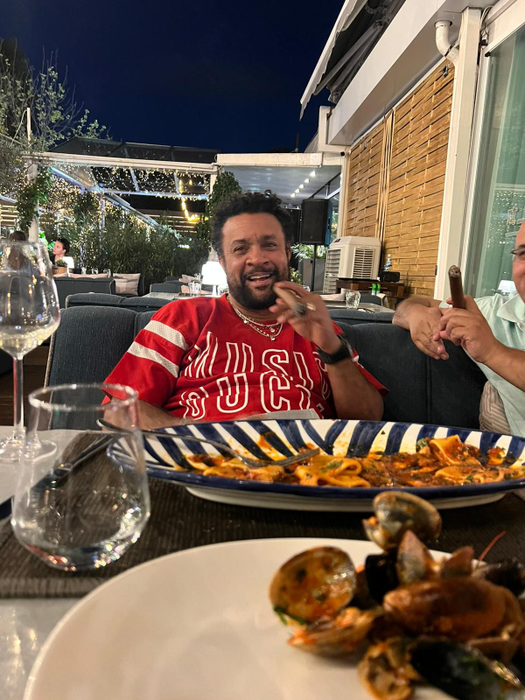 Shaggy a petrecut alături de Joshua Castellano, seara trecută