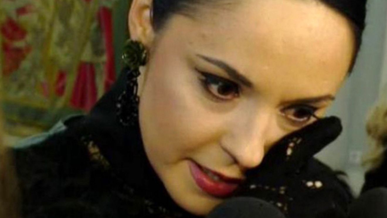 Au uitat că le vede o ţară întreagă şi... Au plâns în hohote la televizor