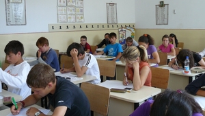 Evaluarea Naţională 2020. La ce oră trebuie să intre elevii în sala de examen. Este obligatoriu să nu întârzie niciun minut