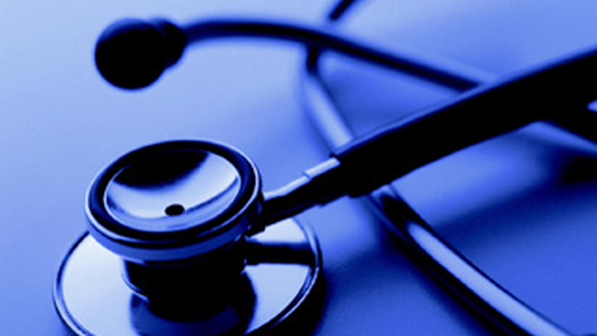 Un medic de la spitalul din Titu a fost lovit cu pumnul in fata de un pacient